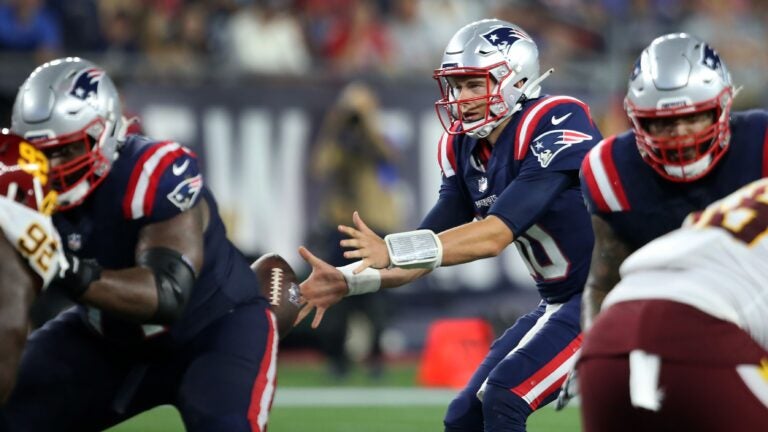 NFL insider shared texts from reported Patriots source on
the team’s early view of Mac Jones 1