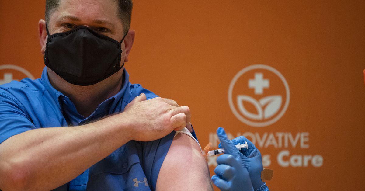 CPS mandates COVID-19 vaccination for teachers, all other
district employees 1