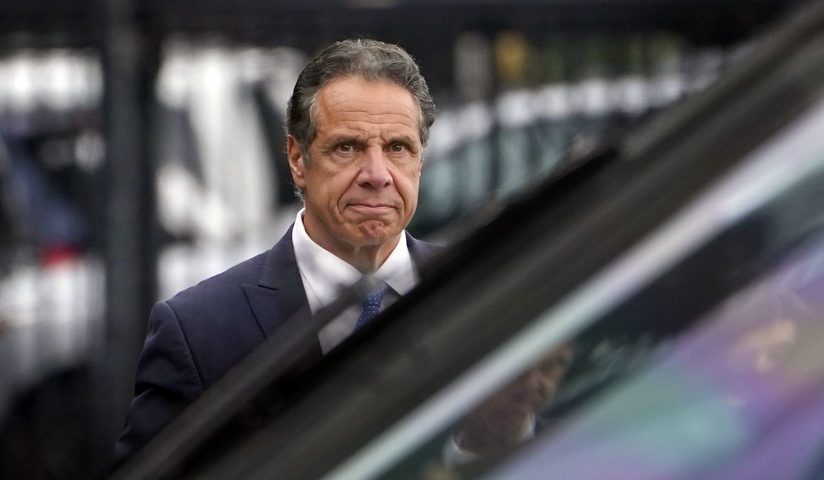 N.Y. Gov. Andrew Cuomo mandates COVID-19 vaccines for
health, nursing home workers 1