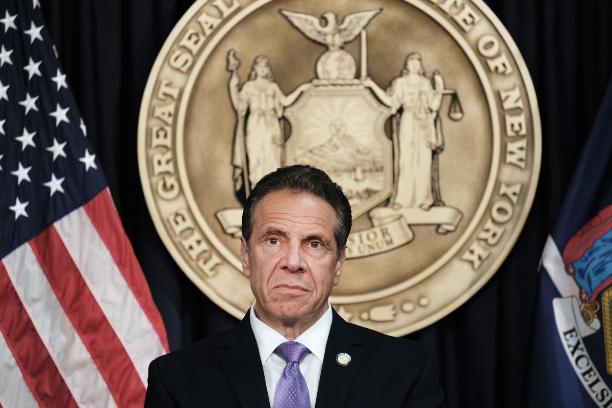 Cuomo files retirement paperwork with comptroller’s office
as Hochul sits down with de Blasio 1
