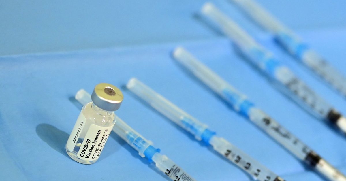 EU regulator: J&J coronavirus vaccine linked to low
blood platelet cases 1