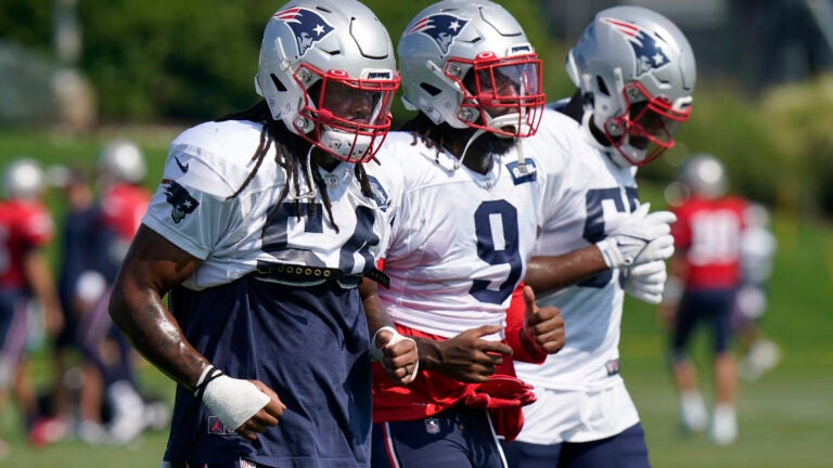 Takeaways: Josh Uche, Patriots defense steal the show
Thursday 1 Takeaways: Josh Uche, Patriots defense steal the show
Thursday 1