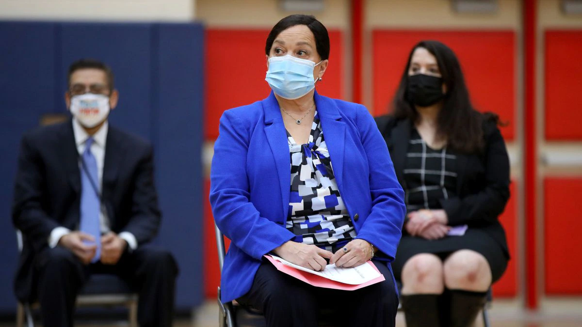 Dozens of Illinois public school districts on probation for
refusing to comply with Pritzker’s mask mandate 1 Dozens of Illinois public school districts on probation for
refusing to comply with Pritzker’s mask mandate 1