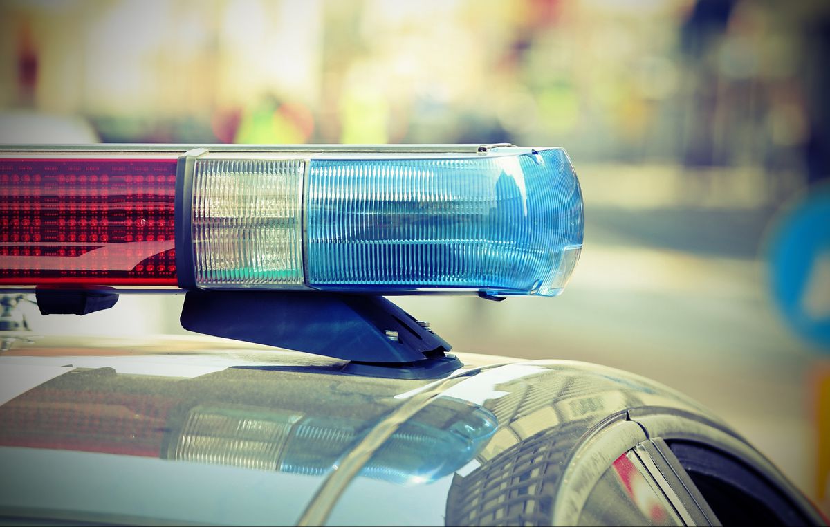 Dad hospitalizes teacher in mask fight on first day of
school 1