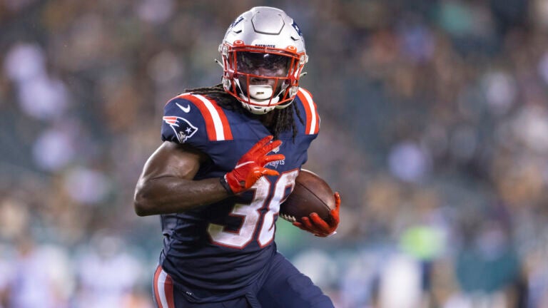 What fantasy analysts are saying about Patriots running back
Rhamondre Stevenson 1
