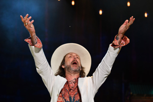 Review: Black Crowes fly into Bay Area to help reopen
Shoreline 1