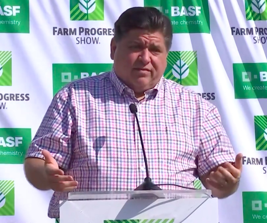 Pritzker ‘hopeful’ Illinois’ Delta surge is peaking as
Chicago expands COVID-19 travel advisory 1