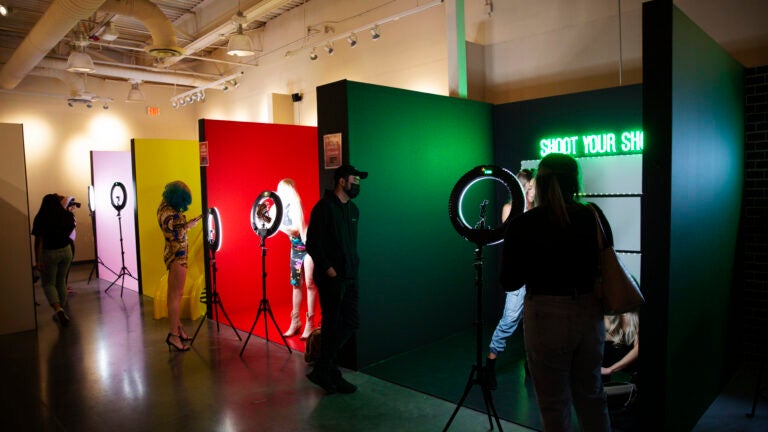 Selfie WRLD, a DIY photo studio, to open in
Somerville 1 Selfie WRLD, a DIY photo studio, to open in
Somerville 1