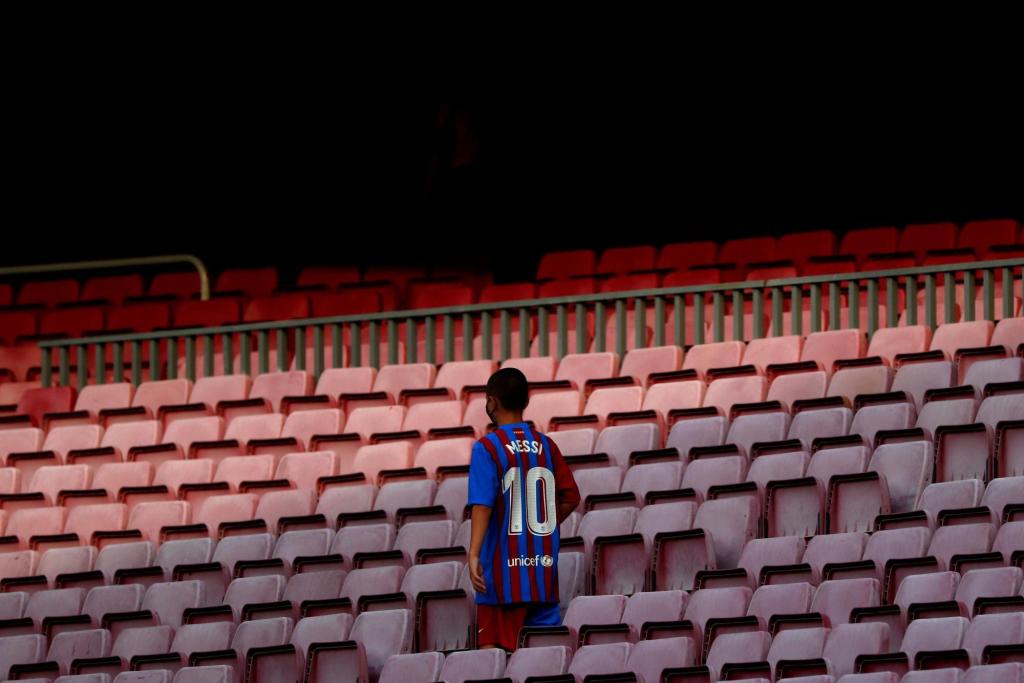 Lionel Messi gone but not forgotten as Barcelona wins league
opener 1