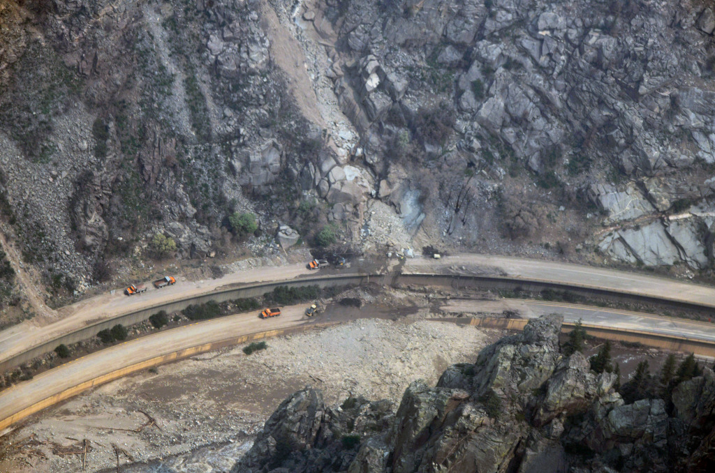 I-70 through Glenwood Canyon reopens to traffic Saturday
morning 1