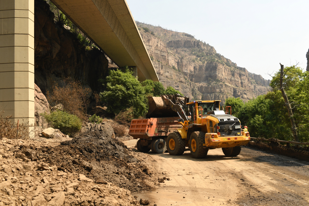 Interstate 70 through Glenwood Canyon reopens Friday
morning 1