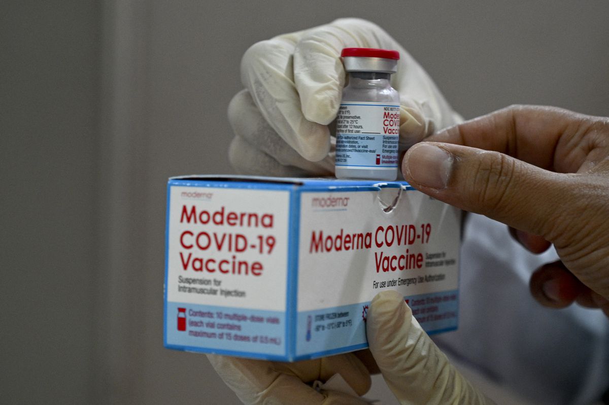 Moderna completes application for full FDA approval of
coronavirus vaccine, says 93% efficacy for six months 1 Moderna completes application for full FDA approval of
coronavirus vaccine, says 93% efficacy for six months 1