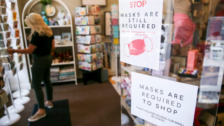 Lexington adopts indoor mask mandate 1