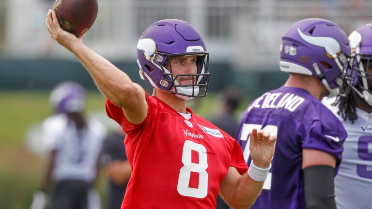 Cousins returns to Vikings quarterback room after
quarantine 1