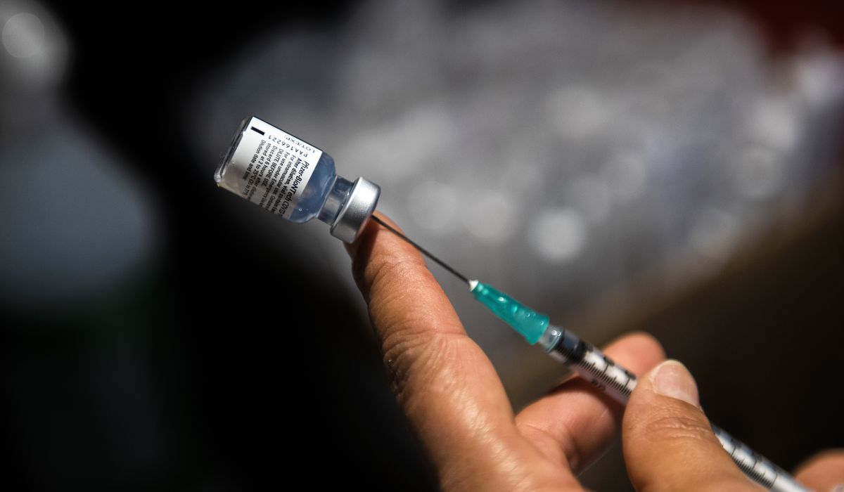 U.S. to recommend COVID-19 vaccine boosters at 8 months:
Sources 1