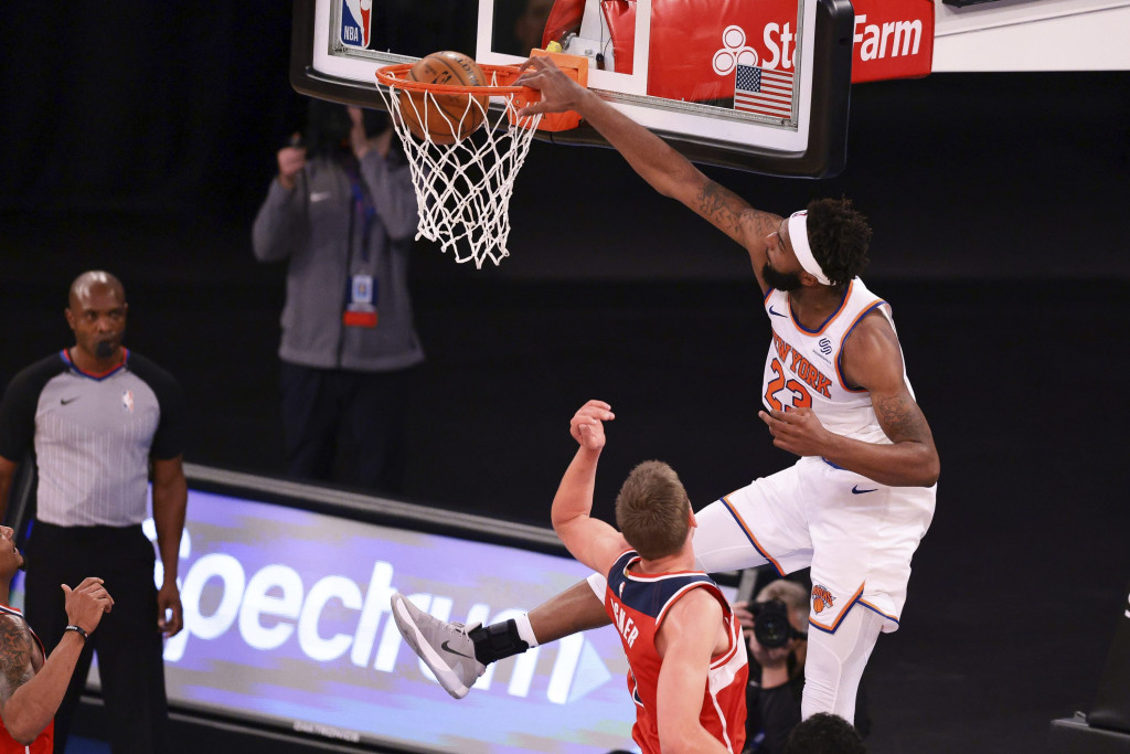 Knicks open to extending beefed-up Mitchell Robinson before
season 1