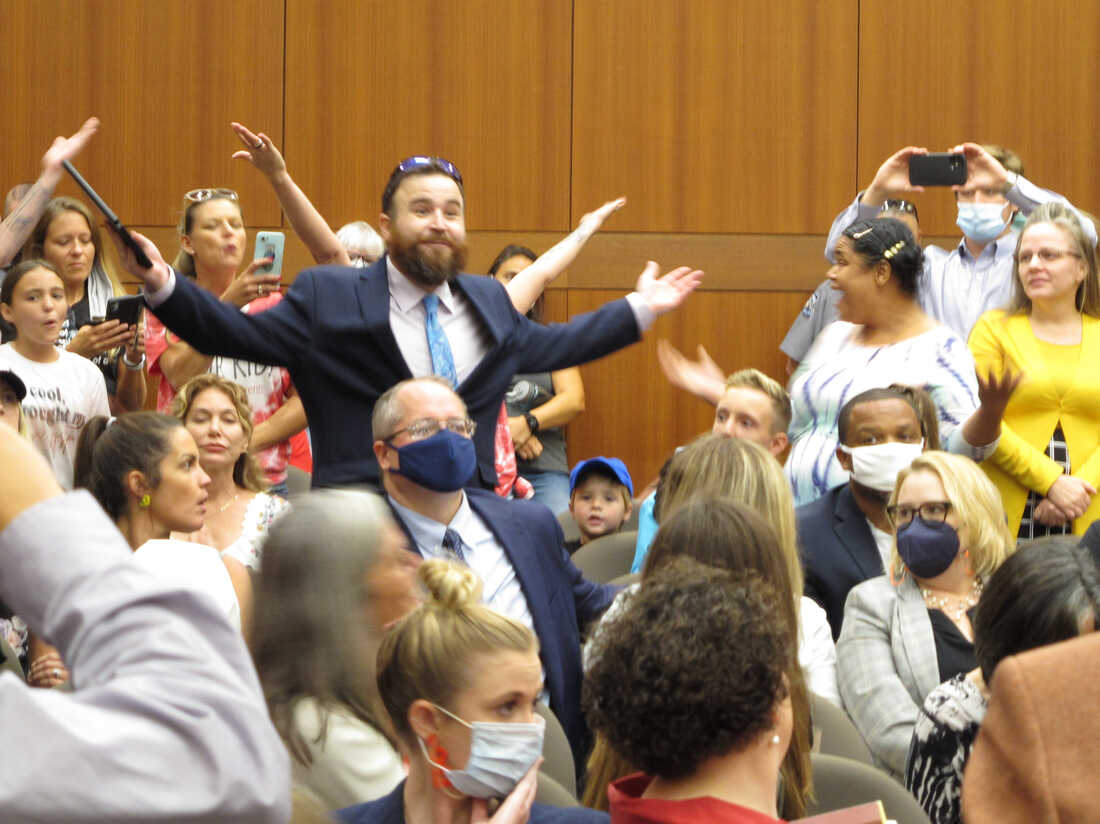 The Topic Of Masks In Schools Is Polarizing Some Parents To
The Point Of Violence 1