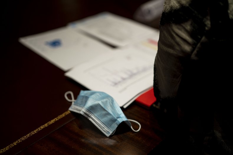 Arkansas Legislature Leaves Mask Mandate Ban in Place, Bars
Supplement Unemployment Money 1