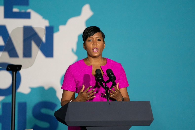 Atlanta Mayor Bottoms Blasts Gov. Kemp's Ban on Mask,
Vaccine Mandates for Businesses 1