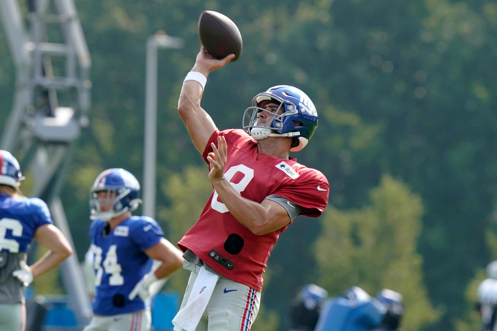 Giants’ Daniel Jones outperformed by Patriots’ Mac Jones at
joint practice 1 Giants’ Daniel Jones outperformed by Patriots’ Mac Jones at
joint practice 1