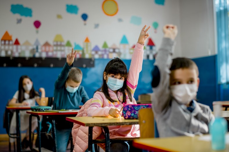 Oregon Superintendent Tells Parents How to Avoid Mask
Mandate for Their Kids 1