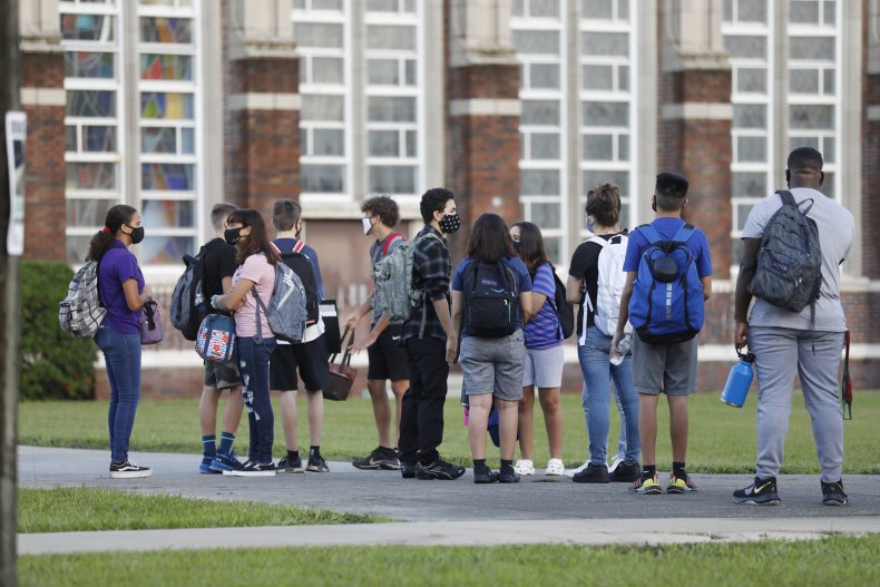 More Than 5,500 Students in Quarantine After Florida School
District's First Week Back 1