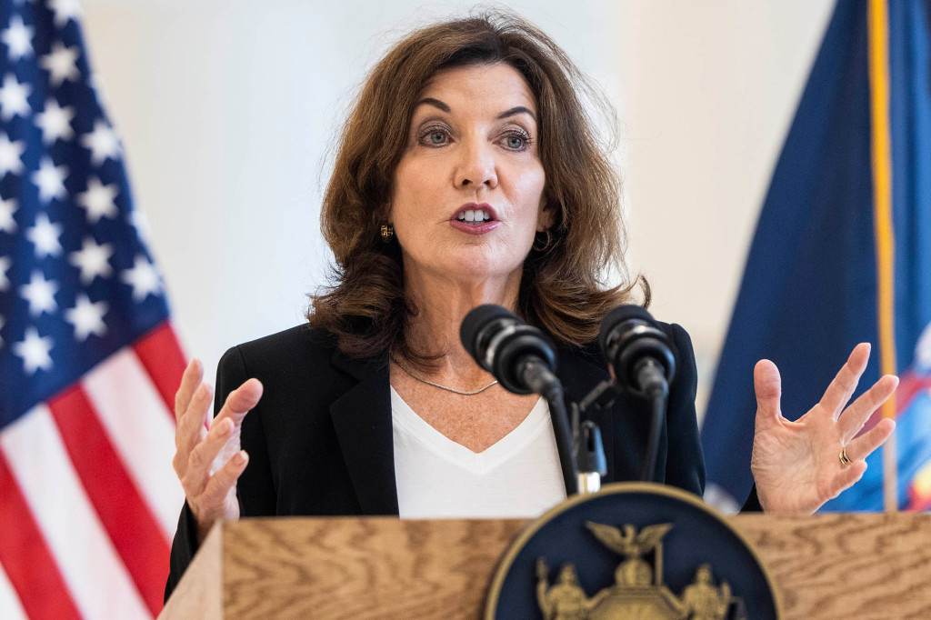 Incoming gov Hochul vows kids will wear masks in NY school
classrooms this fall 1
