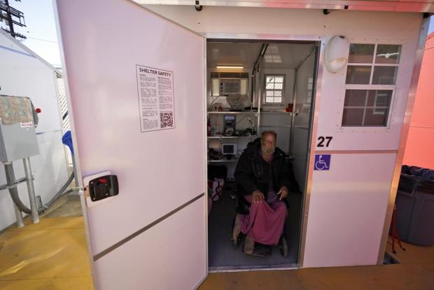 Audit: California agency bungled COVID-19 funds for
homeless 1