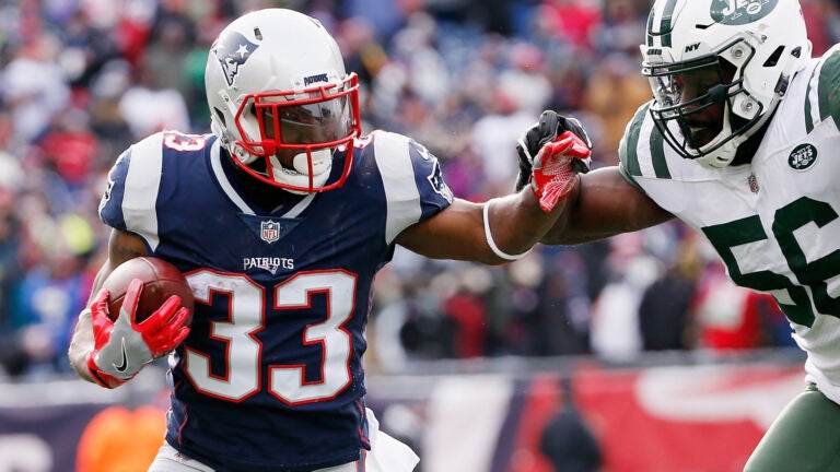 Former Patriots running back Dion Lewis retires 1