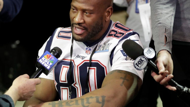 James Harrison wanted to hate Tom Brady when he joined
Patriots 1