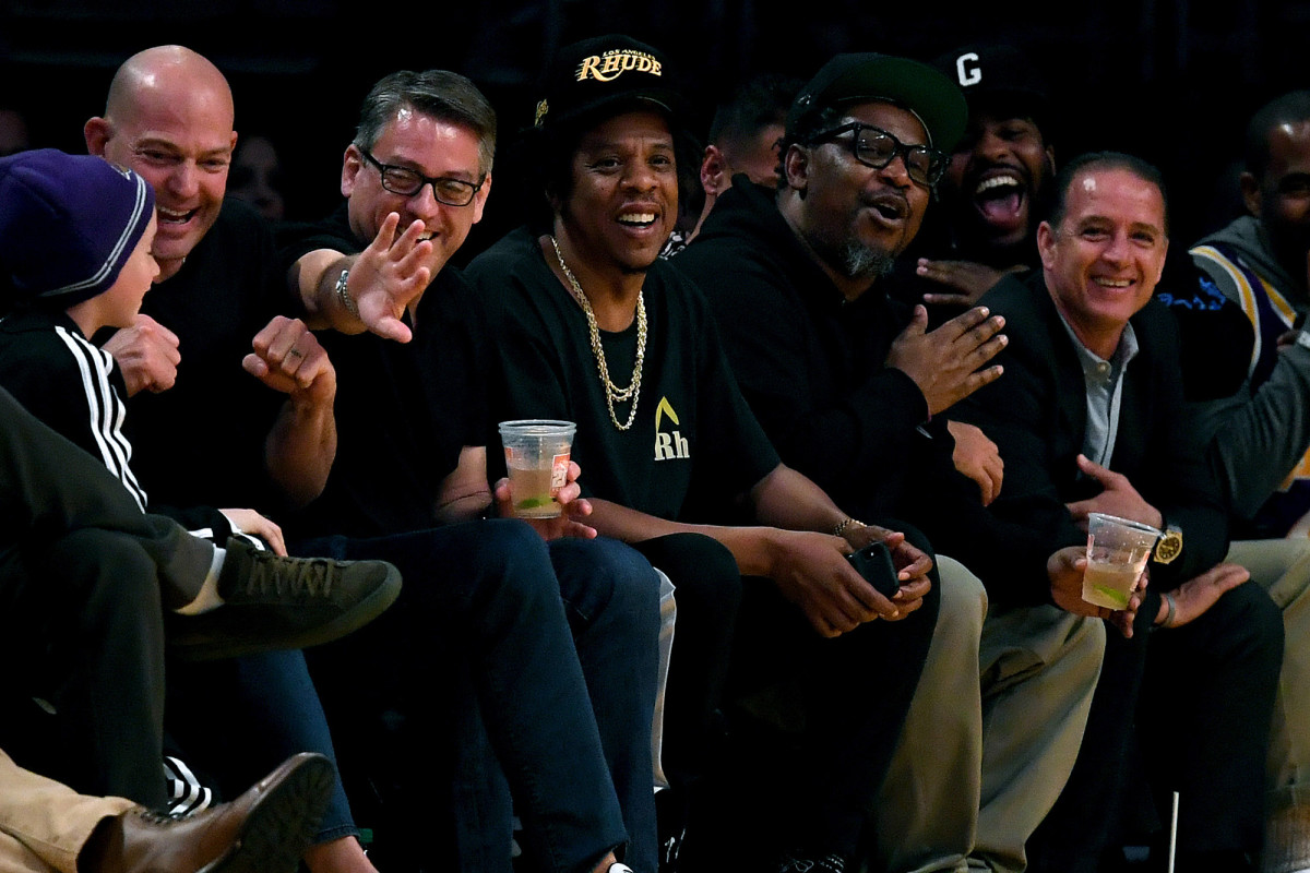 Jay-Z rolls dice to open New York sportsbook, partners with
Fanatics 1