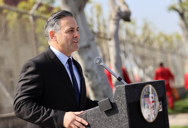 LA Mayoral Candidate Escorted Away From Press Conference
After Staffer Fights Protester 1