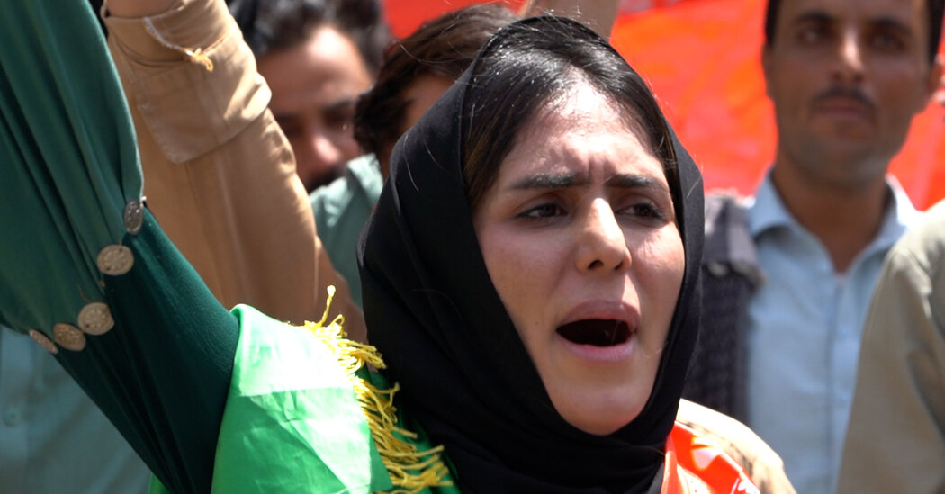 ‘My Dreams Died’: On Kabul’s Streets With a Woman Protest
Leader 1