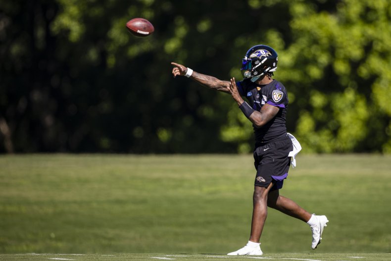 Lamar Jackson Says Coronavirus Vaccine Is 'Personal
Decision' Despite Second Bout of COVID 1
