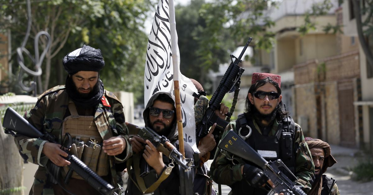 Afghans protest Taliban in emerging challenge to their
rule 1