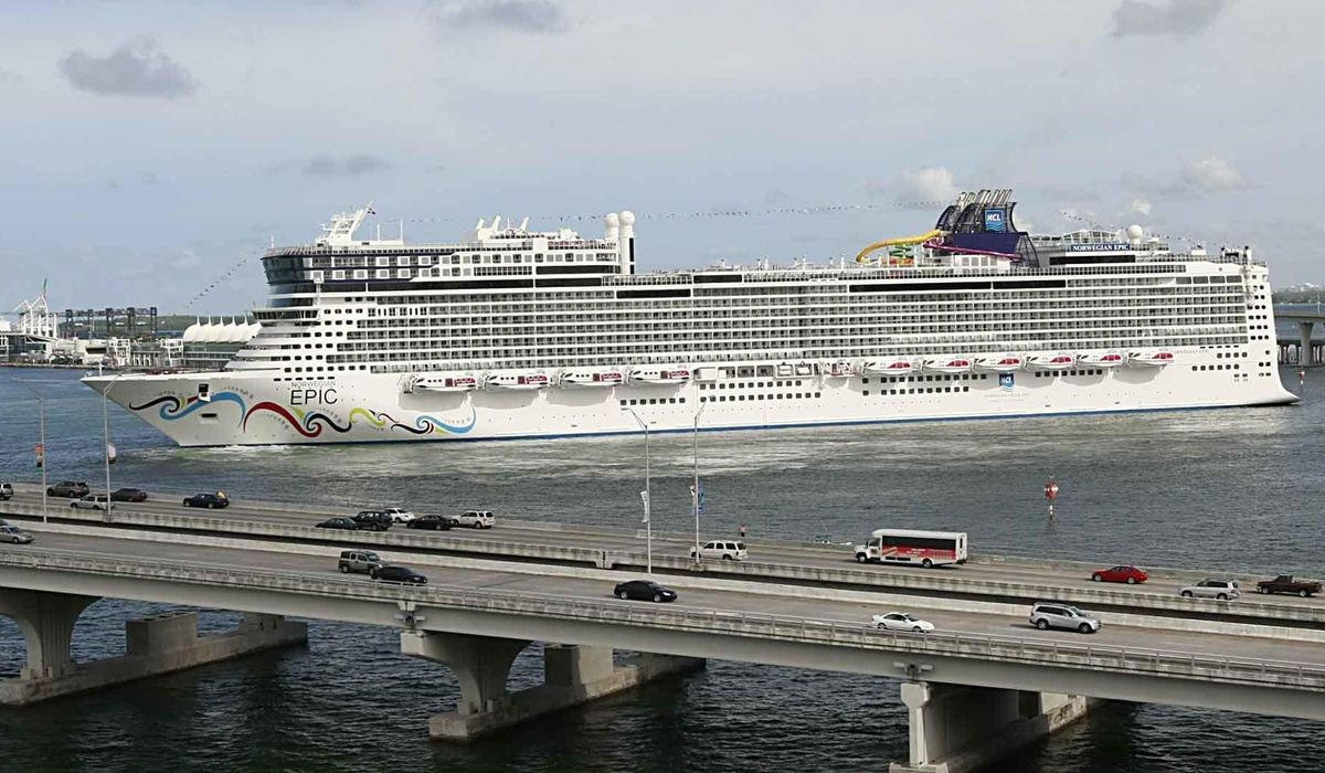 Judge halts Florida's ban on COVID-19 vaccine passports for
cruises 1