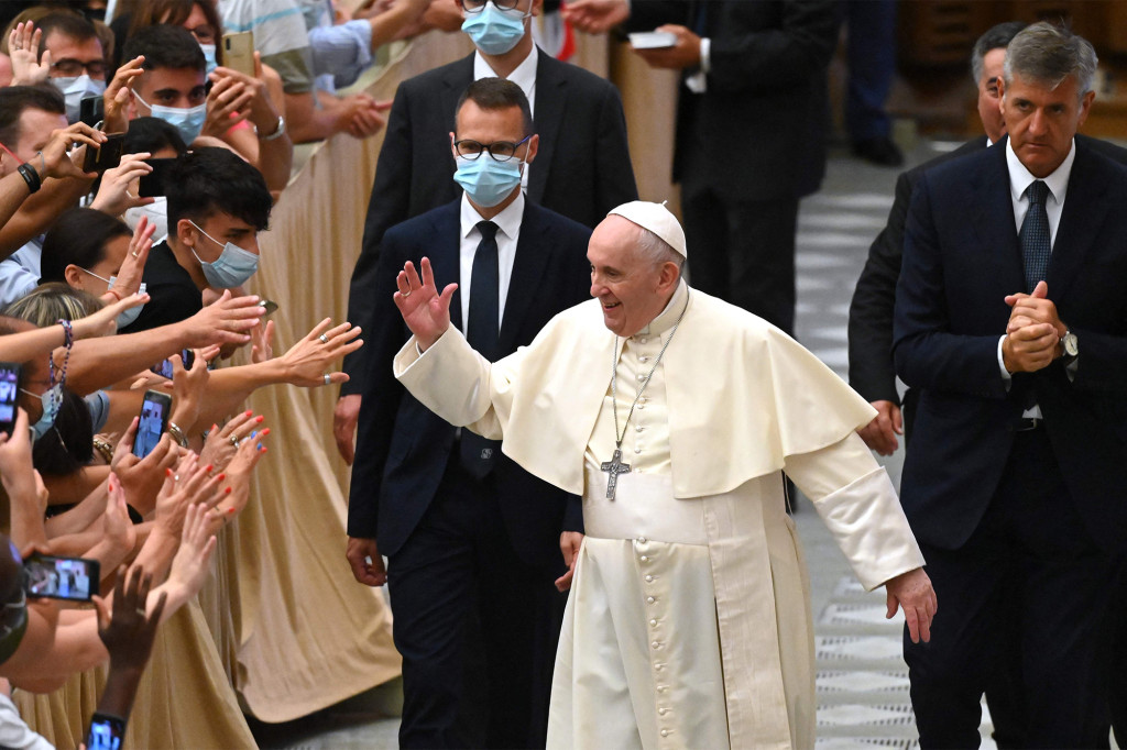 Pope Francis hypes COVID-19 vaccine as ‘an act of love’ in
new PSA 1