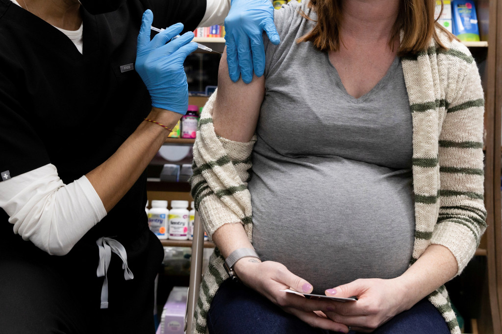 About 3 in 4 pregnant women in US unvaccinated against
COVID-19 1