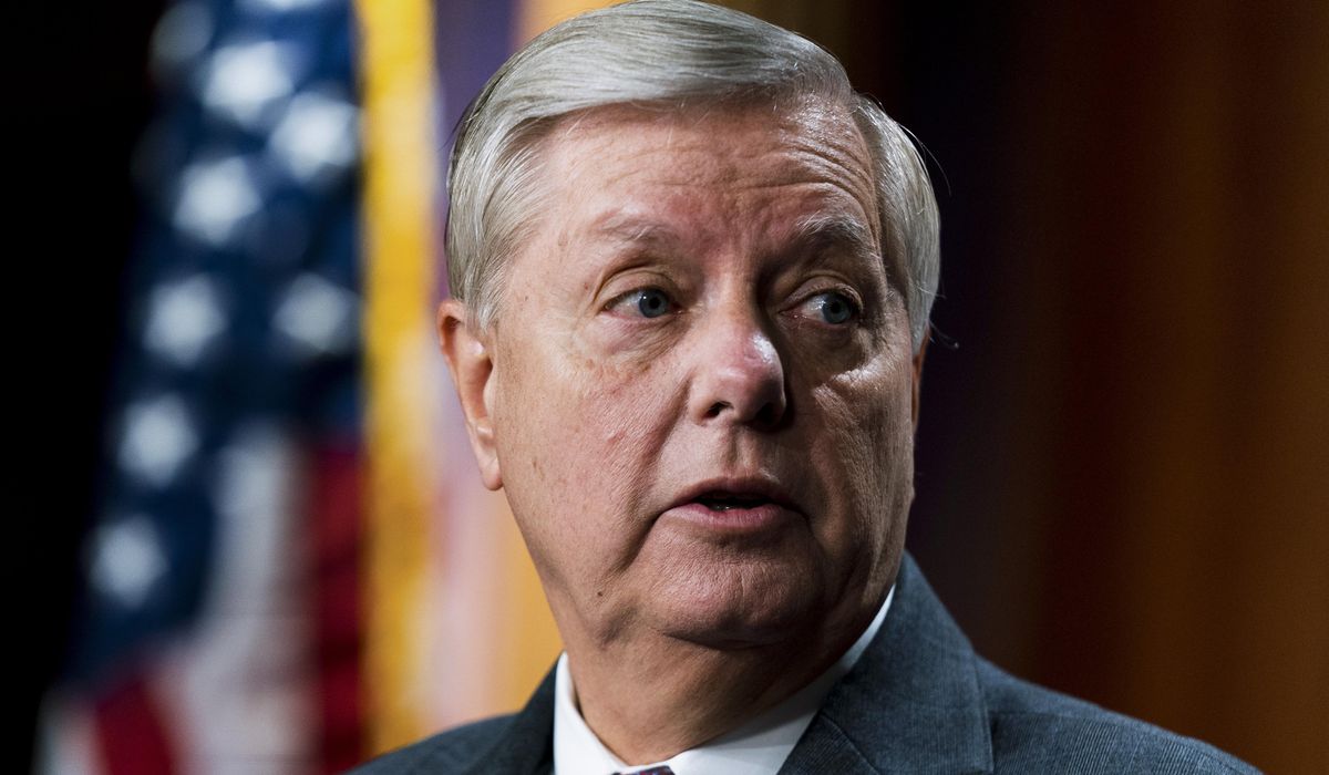 Lindsey Graham urges vaccinations following GOP senator's
recent bout with COVID-19 1