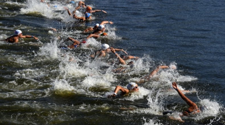 Flying Fish Leads a Lap of Women's 10K Open Water Final at
Tokyo Olympics 1