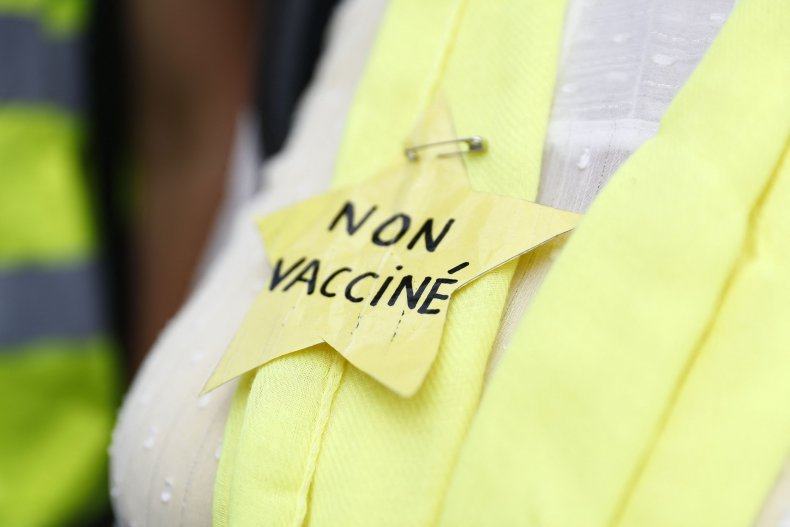 Jewish Groups Condemn Anti-Vaccine Protesters Seen Wearing
Yellow Star Patches in Quebec 1