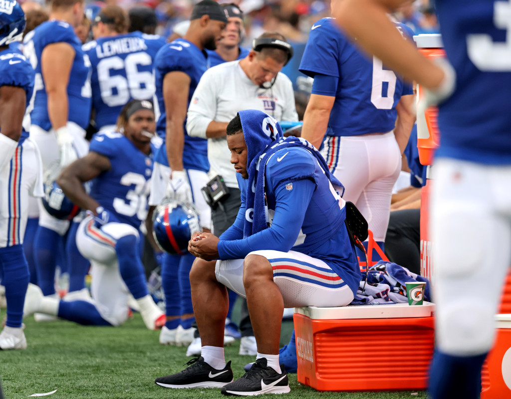 Giants enter season opener with more questions than
answers 1
