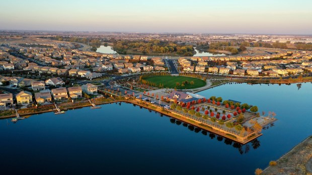  River Islands gets the nod for more schools, parks and
lakes 1