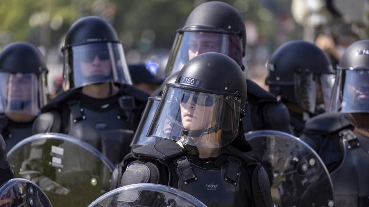 Federal officer arrested at Capitol rally won't be
charged 1