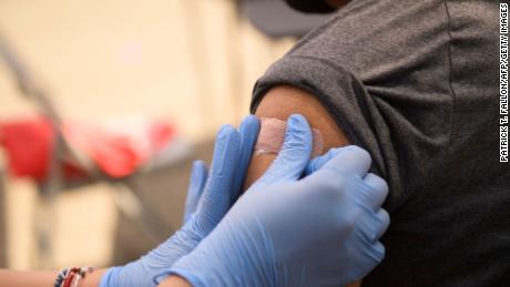 Cuba vaccinates children as young as two in strategy to
reopen schools, economy 1