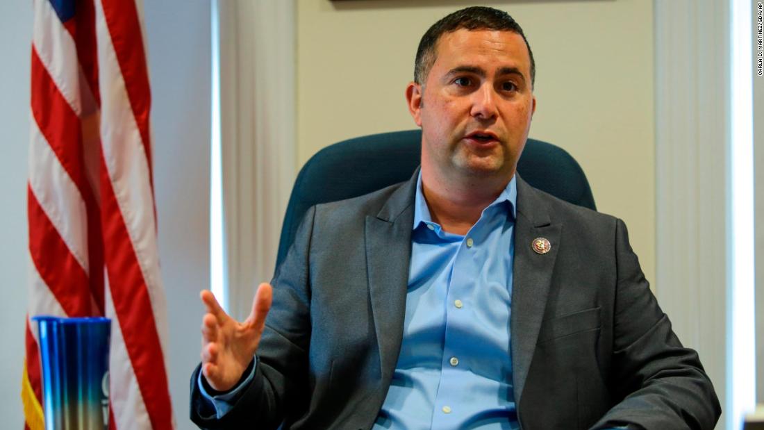 Florida Democratic lawmaker tests positive for
Covid-19 1