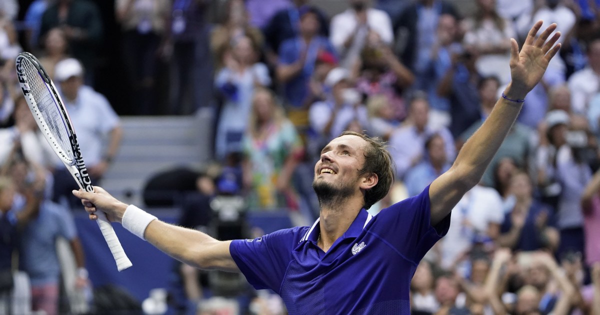 Medvedev ends Djokovic's bid for calendar-year Grand Slam at
US Open 1