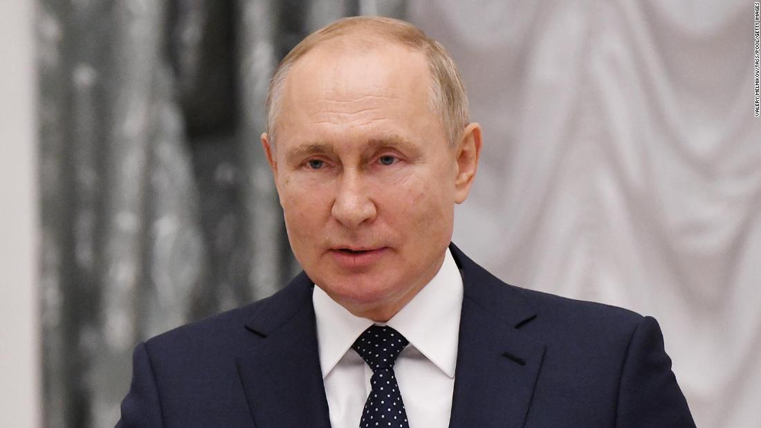 Russia's Vladimir Putin is self-isolating after several
Covid-19 cases in his entourage 1 Russia's Vladimir Putin is self-isolating after several
Covid-19 cases in his entourage 1
