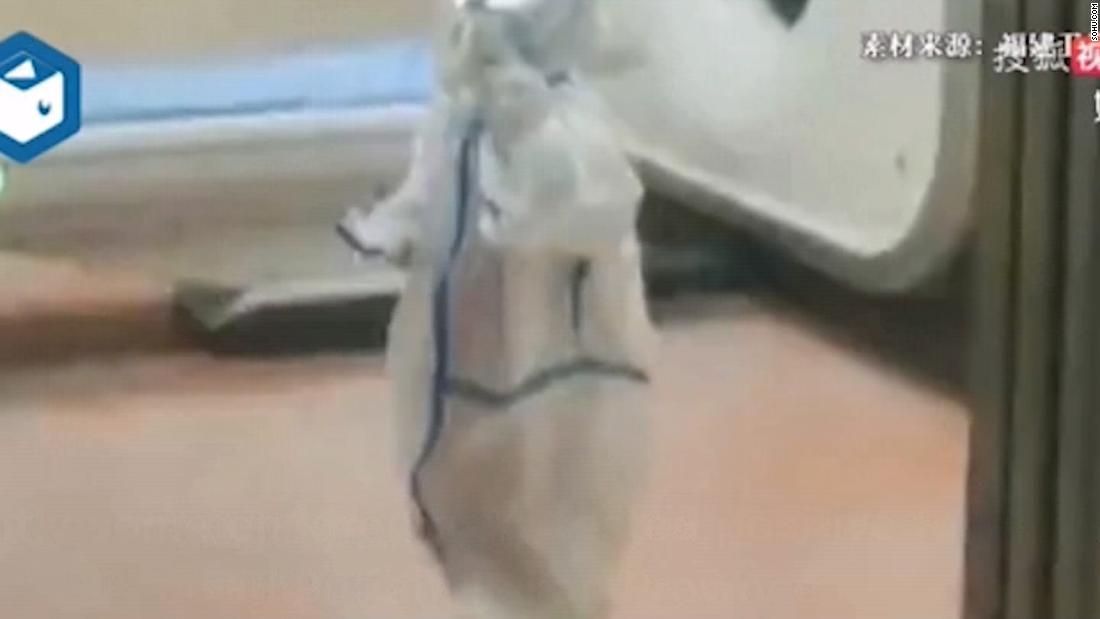 Video of child taken to quarantine alone gains attention in
China 1