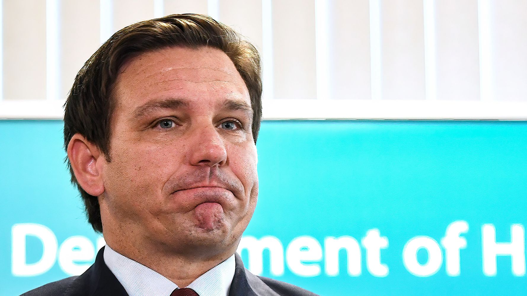 Ron DeSantis Laments Politicization Of Face Masks After
Politicizing Face Masks 1 Ron DeSantis Laments Politicization Of Face Masks After
Politicizing Face Masks 1